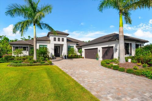 8407 Lindrick Ln, Bradenton, FL, 34202-4626 | Card Image