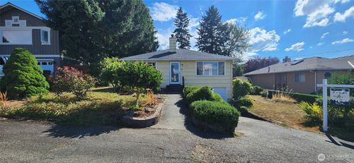1013 N 33rd Pl, Renton, WA, 98056-1933 | Card Image