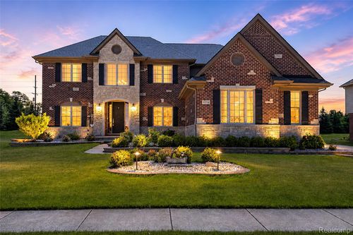 47576 Valencia Cir, Novi, MI, 48374-3910 | Card Image