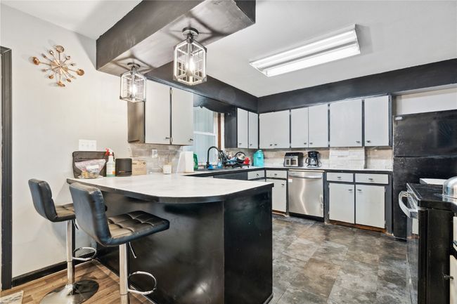 1638 47 Th St Ne, House other with 5 bedrooms, 4 bathrooms and null parking in Cedar Rapids IA | Image 6