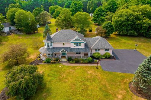 8 Cotley St, Berkley, MA, 02779-1100 | Card Image