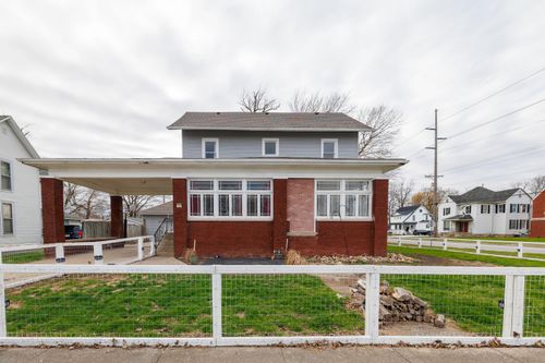 102 S Newton St, Goodland, IN, 47948 | Card Image