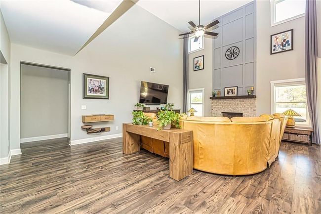 117 Lake Point Dr, House other with 4 bedrooms, 4 bathrooms and 5 parking in Williamson GA | Image 10