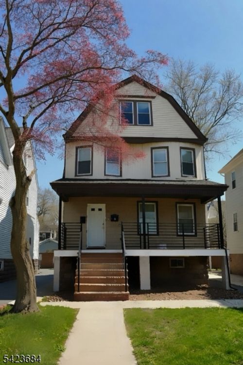 92 N Oraton Pkwy, East Orange, NJ, 07017-4346 | Card Image