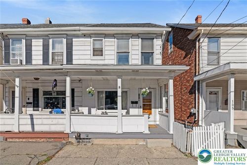 151 E High St, Coaldale, PA, 18218-1516 | Card Image