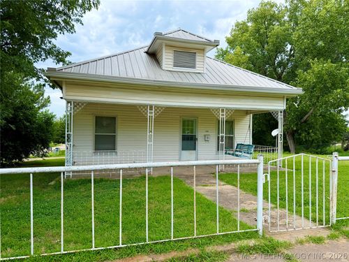 203 N E Street, Yale, OK, 74085 | Card Image