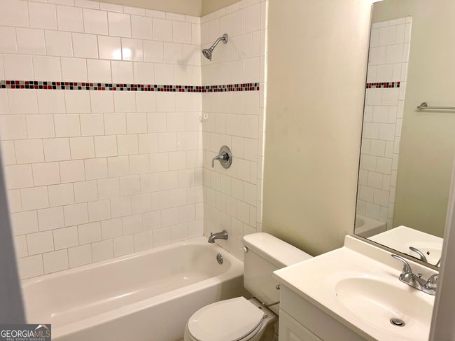 696 Redland Dr, Condo with 2 bedrooms, 3 bathrooms and null parking in jonesboro GA | Image 19
