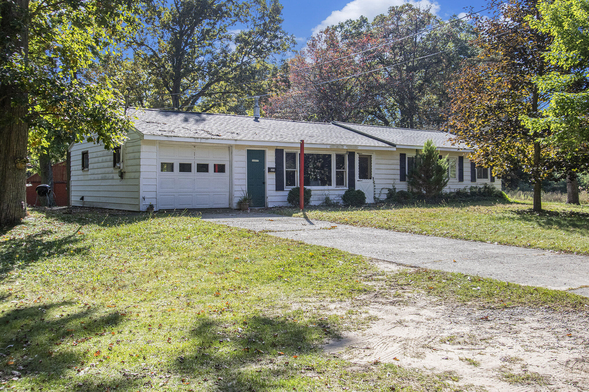Bard Rd, Muskegon, MI 49445
