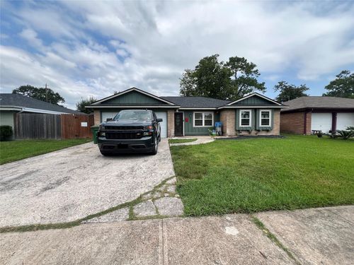 7705 Parker Rd, Houston, TX, 77016-3931 | Card Image