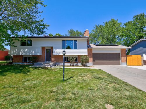 807 E Dusty Rock Cir, Sandy, UT, 84094-5301 | Card Image