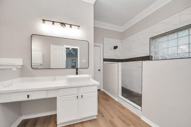1410 Long View Dr, House other with 5 bedrooms, 4 bathrooms and 3 parking in Pearland TX | Image 17