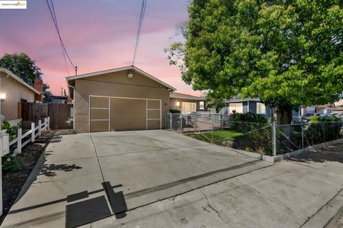 249 Royce Way, Pittsburg, CA, 94565-4773 | Card Image