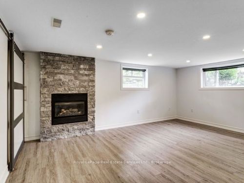 lower-83 Kingswood Rd, Oakville, ON, L6K2E2 | Card Image