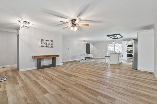 225 Ashbaugh Rd, House other with 3 bedrooms, 2 bathrooms and 1 parking in Jeannette PA | Image 6
