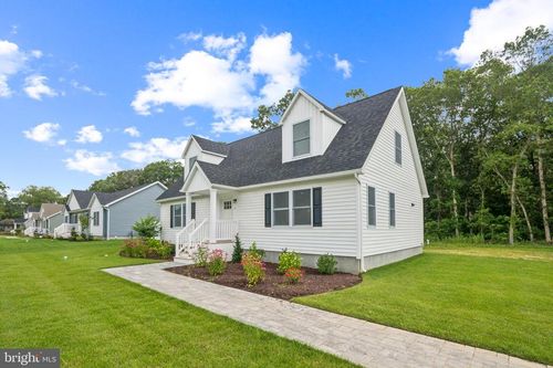 70 W Rising Sun Dr, Ocean View, NJ, 08230-1007 | Card Image