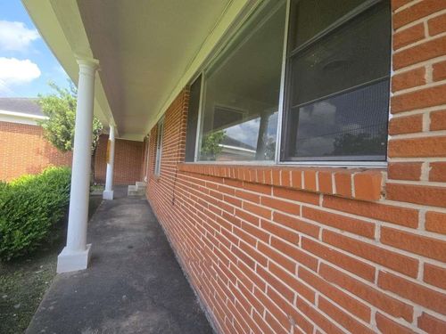 1824 Magnolia St, Liberty, TX, 77575-3624 | Card Image