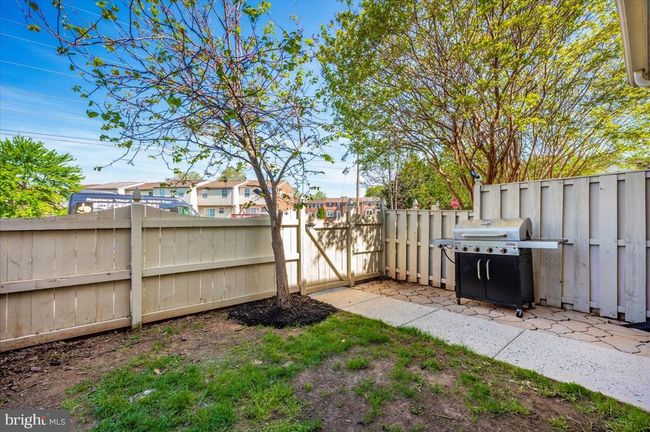 558 Hollyberry Way, Townhouse with 3 bedrooms, 3 bathrooms and null parking in FREDERICK MD | Image 5