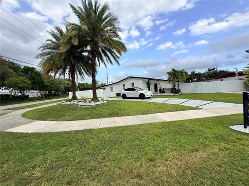 18601 Belview Dr, Cutler Bay, FL, 33157-6919 | Card Image