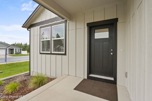 5499 N Aquila Ave, Post Falls, ID, 83854-4047 | Card Image