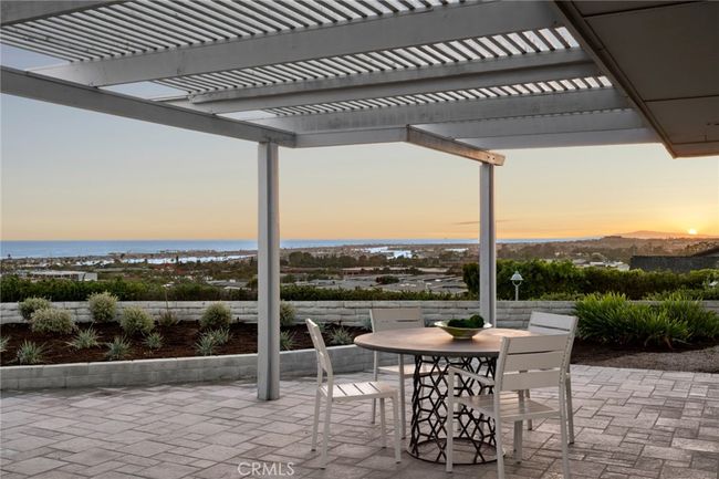 2701 Windover Dr, House other with 4 bedrooms, 3 bathrooms and 3 parking in Corona Del Mar CA | Image 37