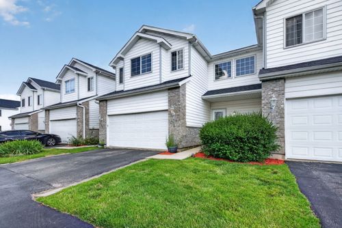 1738-1738 Waters Edge Dr, Minooka, IL, 60447-8203 | Card Image