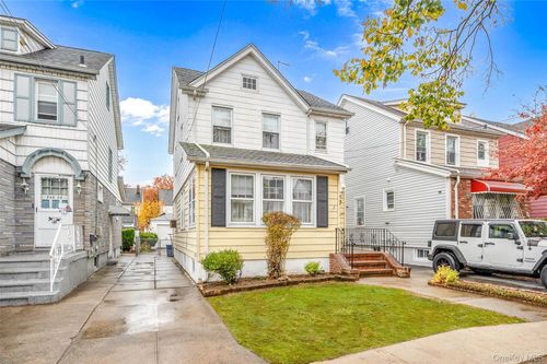 24358 144th Ave, Rosedale, NY, 11422-2324 | Card Image