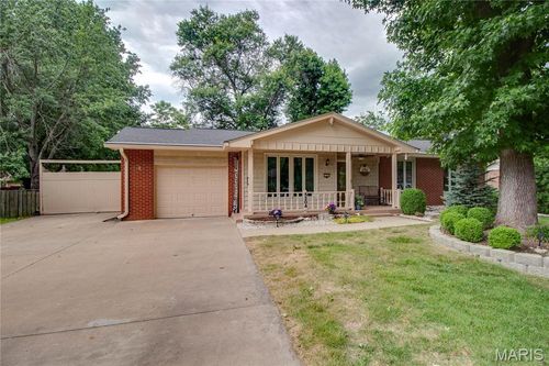 5204 River Aire Dr, Godfrey, IL, 62035-1434 | Card Image