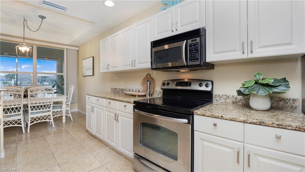 Residential in NAPLES 5