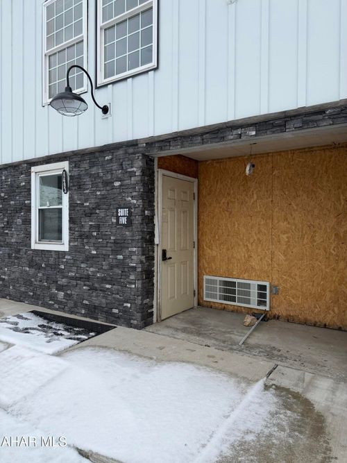 8495 Woodbury Pike, Hollidaysburg, PA, 16648-9593 | Card Image