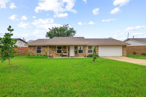 928 Ricketts St, Howe, TX, 75459-4529 | Card Image
