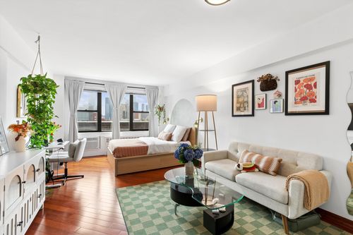 9o-408 W 57th St, New York, NY, 10019-3007 | Card Image