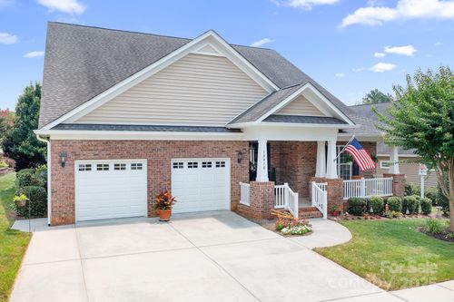 18410 Neville Ave, Cornelius, NC, 28031-8352 | Card Image