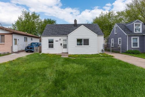 26620 Belleair St, Roseville, MI, 48066-3578 | Card Image
