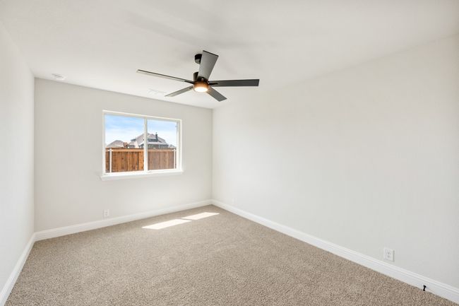 11916 Serval St, House other with 4 bedrooms, 3 bathrooms and null parking in Godley TX | Image 17