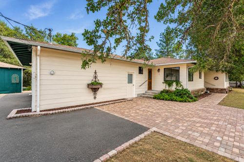 1921 Ridge Rd, Ukiah, CA, 95482-4113 | Card Image