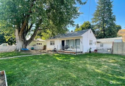 1402 S 5th Street, House other with 3 bedrooms, 1 bathrooms and 2 parking in Dayton WA | Image 2