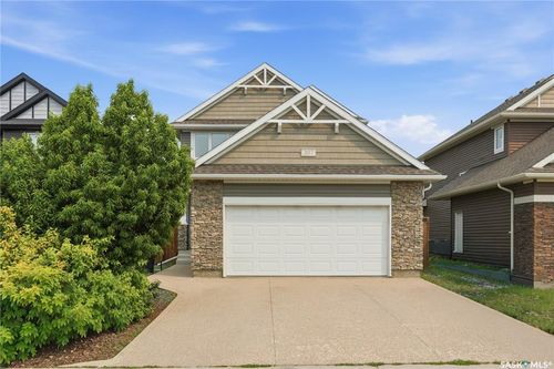 207 Kolynchuk Manor, Saskatoon, SK, S7T0W4 | Card Image