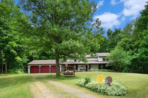 183 Foster Rd, Ashton, ON, K0A1B0 | Card Image