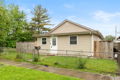 1727 Dawson Street, House other with 3 bedrooms, 1 bathrooms and null parking in Indianapolis IN | Image 2