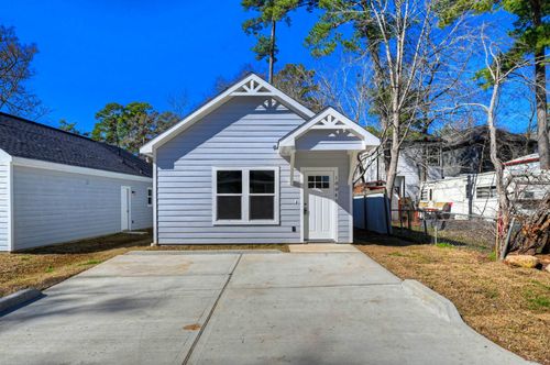 10085 Calendar St, Willis, TX, 77318-7240 | Card Image