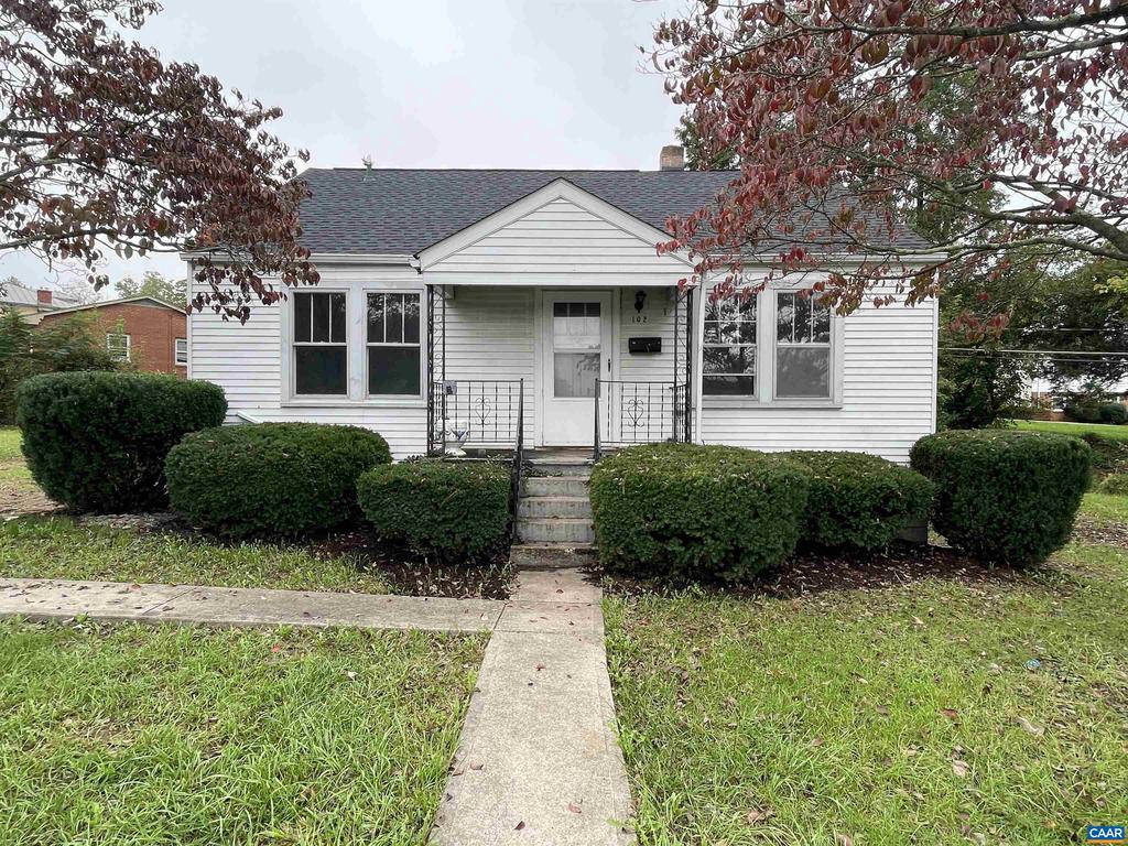 Wayne Ave, Staunton, VA 24401