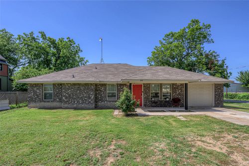 300 Pecan Street, Honey Grove, TX, 75446 | Card Image