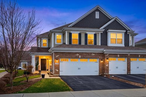 27W119 Redbud Ln, Winfield, IL, 60190-2030 | Card Image