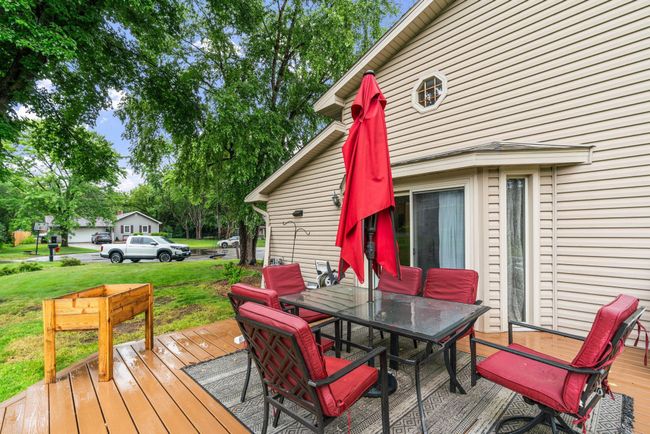 Relaxing side deck! | Image 5