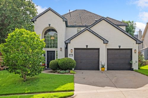 3804 Comanche Trl, Bedford, TX, 76021-3113 | Card Image