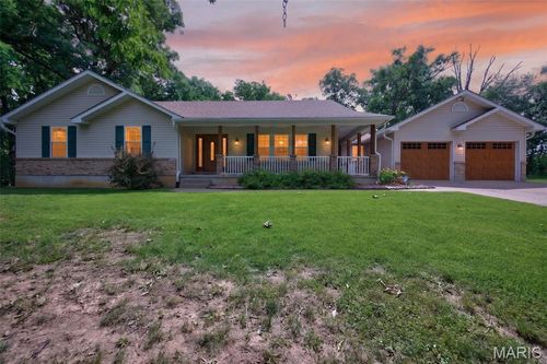 2101 Deer Run Mdws, Troy, MO, 63379-9563 | Card Image
