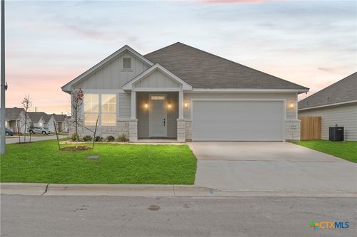 8124 Pineridge Way, Temple, TX, 76502-4136 | Card Image