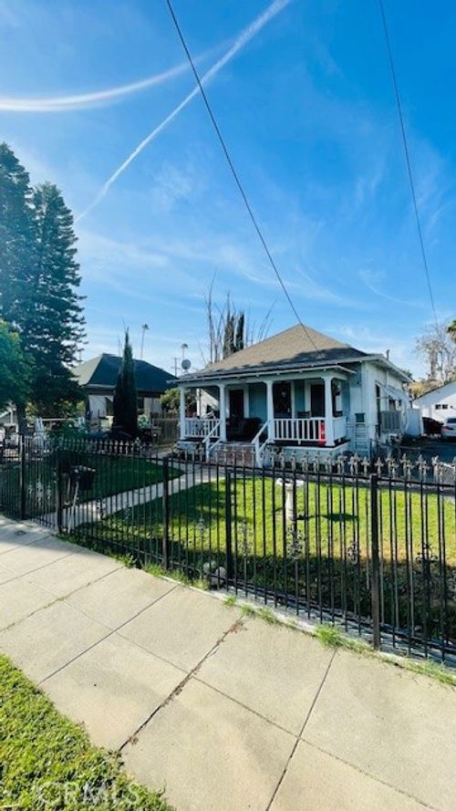 2944 6th, Riverside, CA, 92507 | Card Image