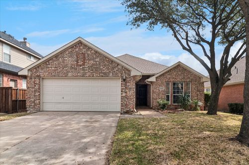 2657 Red Spruce Dr, Little Elm, TX, 75068-6611 | Card Image