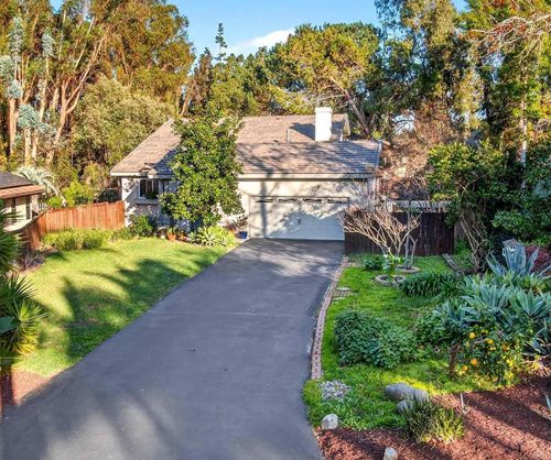 916 Mimosa Ave, Vista, CA, 92081-8148 | Card Image
